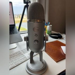 Yeti Blue Microphone USB - Silver
